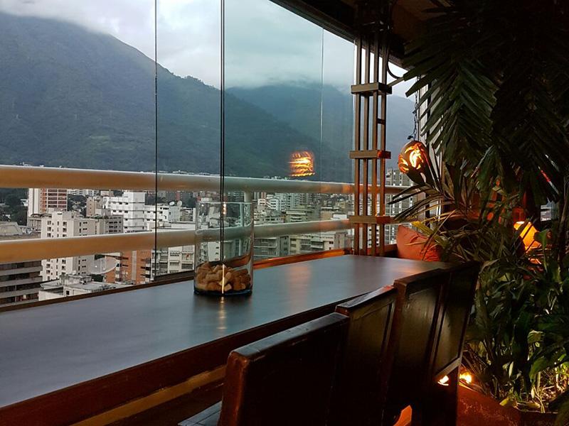 Hotel Altamira Suites Caracas Luaran gambar